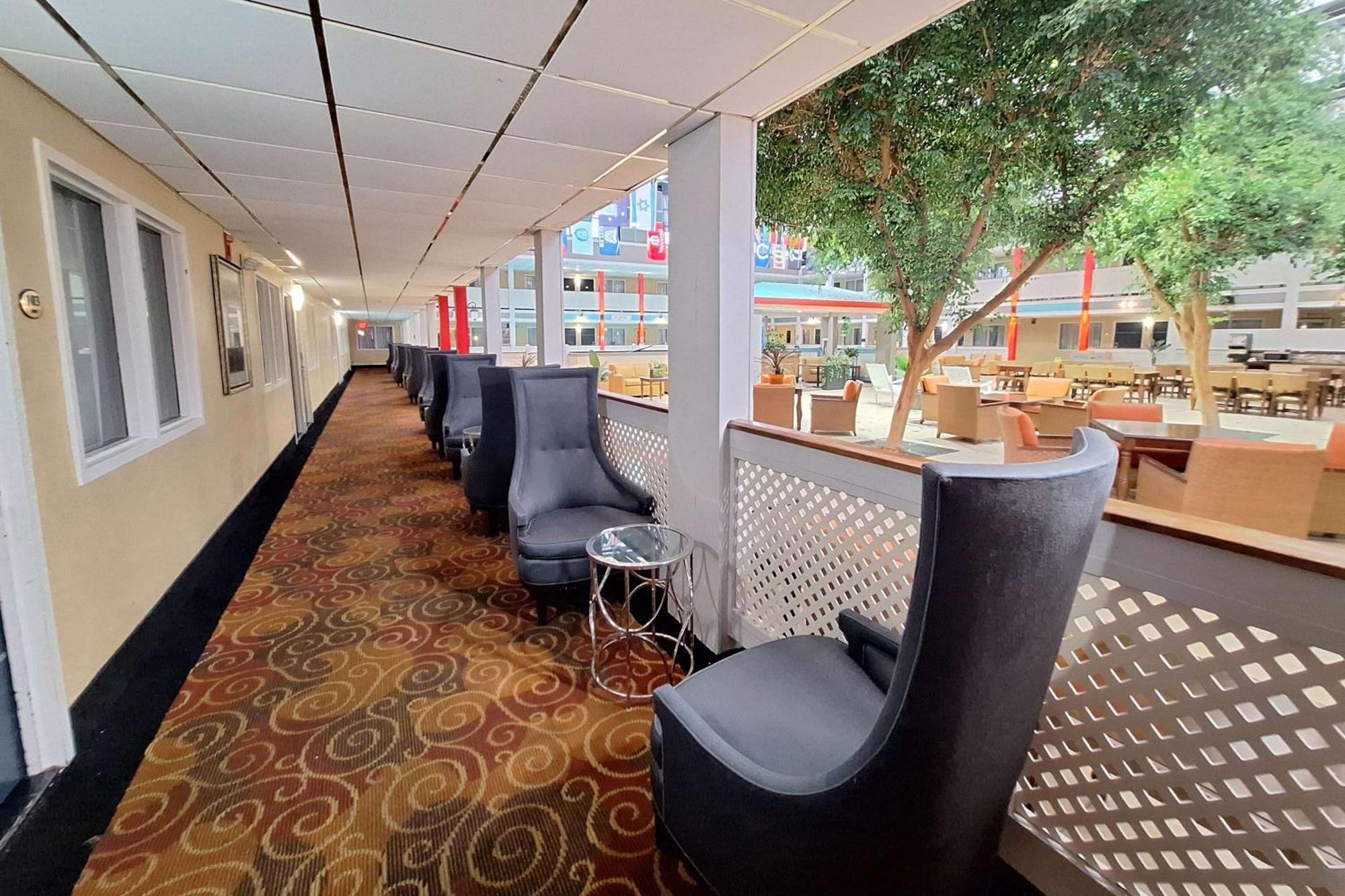 Travelodge By Wyndham Indianapolis Speedway Exteriör bild