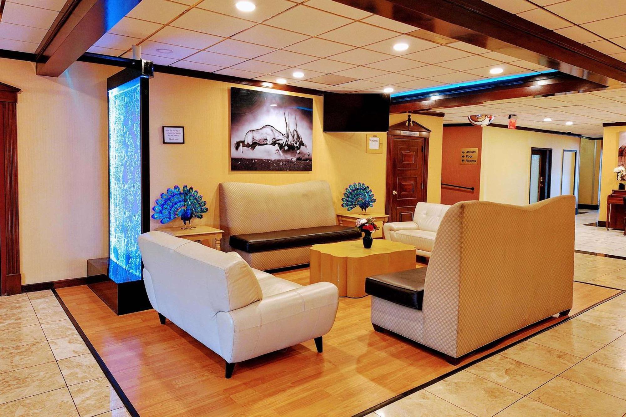 Travelodge By Wyndham Indianapolis Speedway Exteriör bild