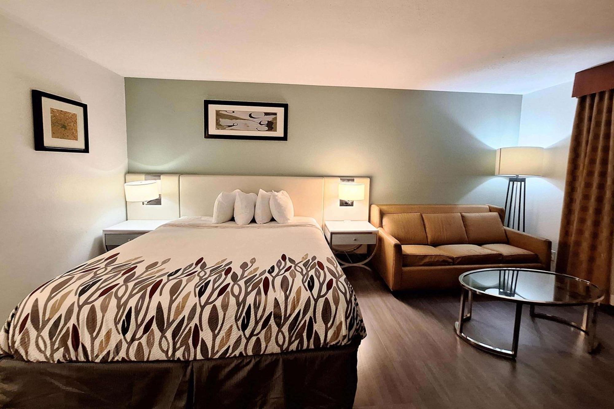 Travelodge By Wyndham Indianapolis Speedway Exteriör bild